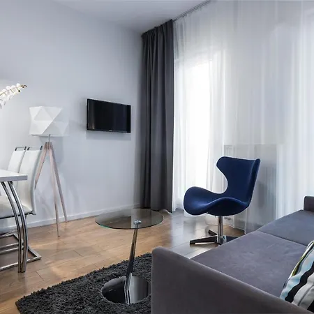 Vola Aparthotel *